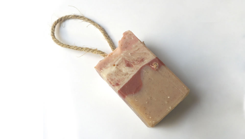 The Natural Spa, Patchouli Rose Soap on a Rope, 100g