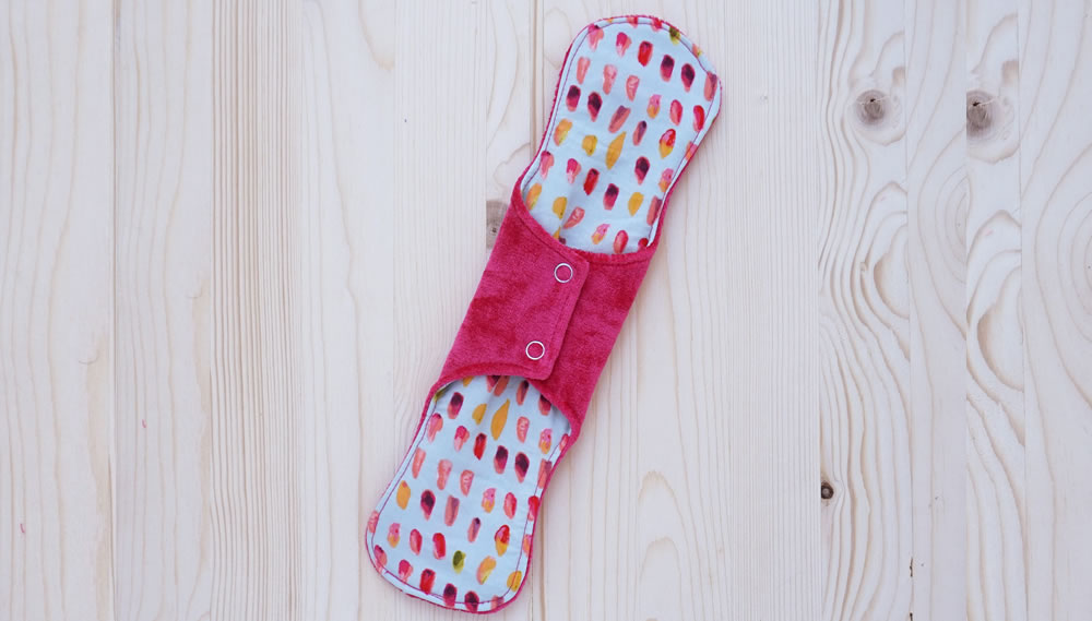 Wasteless Design, Cloth Pad for Heavy Flow Hot Pink size: XL