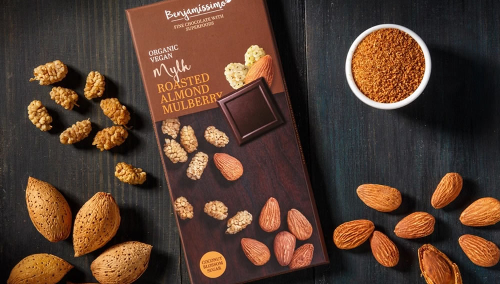 Chocolate with Roasted Almond & Mulberry, 70g
